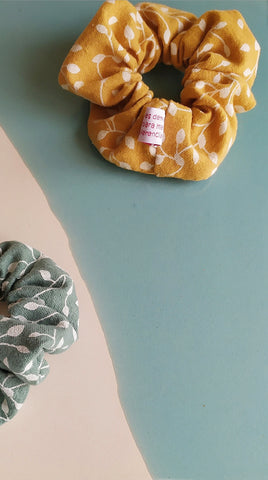 scrunchies mostaza y menta