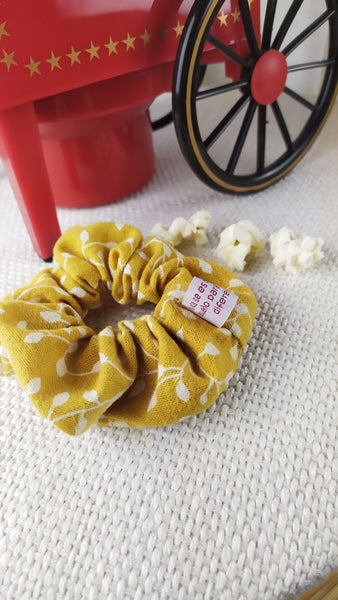 Scrunchie mostaza/menta estampado floral