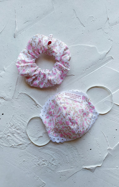 Scrunchie estampado florecillas pastel